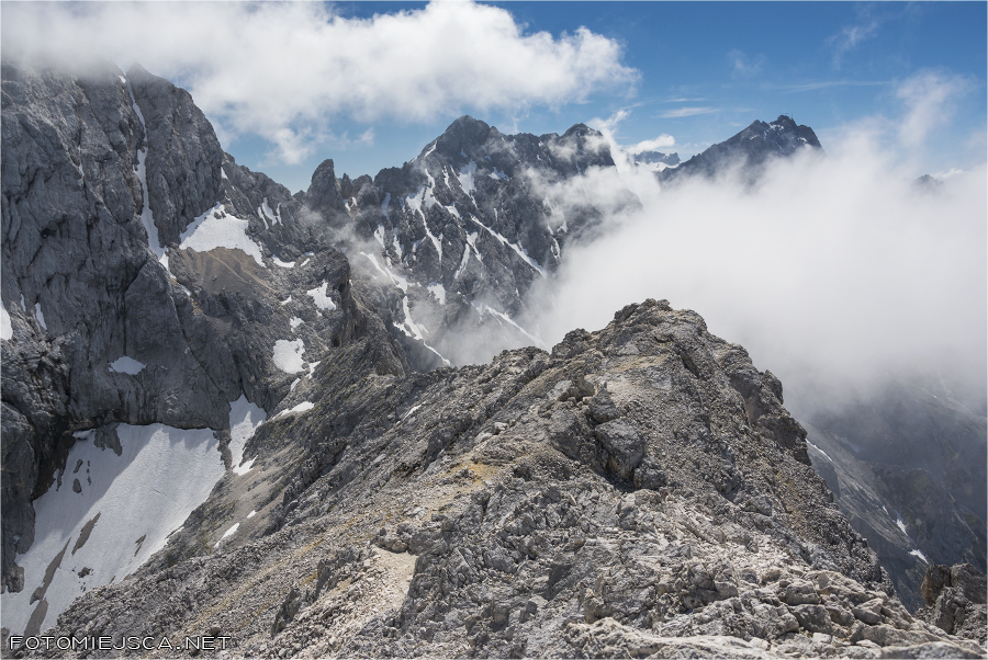 Jubiläumsgrat Grań Jubileuszowa na Zugspitze widok na Vollkarspitze Alpy Bawarskie