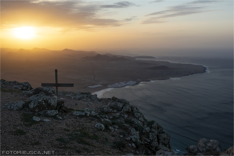 Zachód słońca widziany z Risco de Famara na Lanzarote
